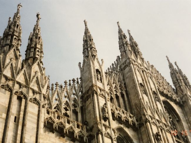 ドゥオモは中の見学も、屋上にも<br />上がれず。。
