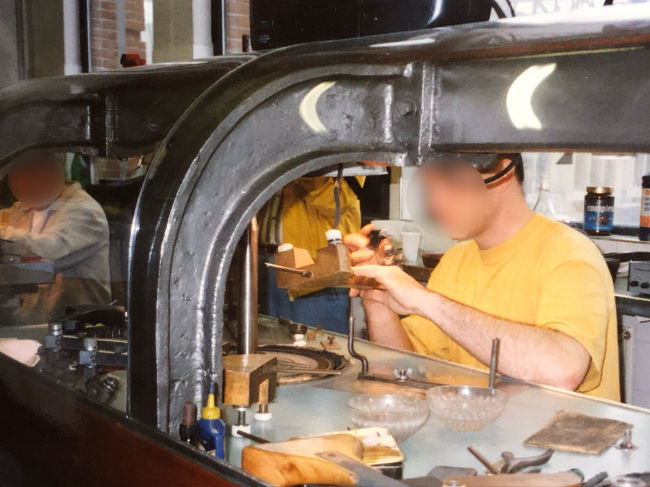 そしてオランダと言えば、ダイヤモンド<br />なのだそうです。。<br />硎磨作業の見学をしました。