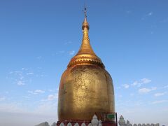 bupaya pagoda
特徴的な形です。
ここから見えるエーヤワディー川がいい感じでした。