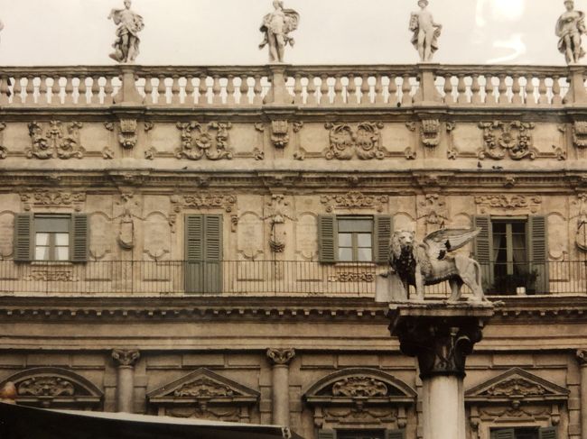 エルベ広場の貴族の館