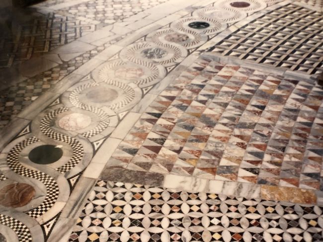 サンマルコの床のモザイク