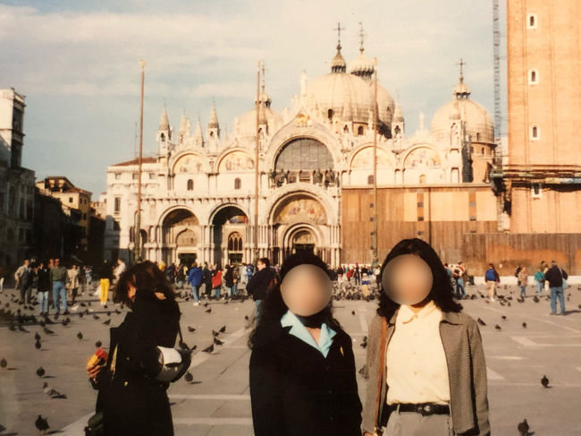 サンマルコ大聖堂はまだ修復工事中<br />ミレニアムに向けて、あちこち修復中です。