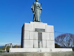 横浪黒潮ラインを快走。途中に武市半平太像が太平洋を眺めています。
お客様はまったくいませんでした。