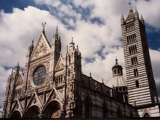 午後はフリータイム。<br />我々はシエナへ。