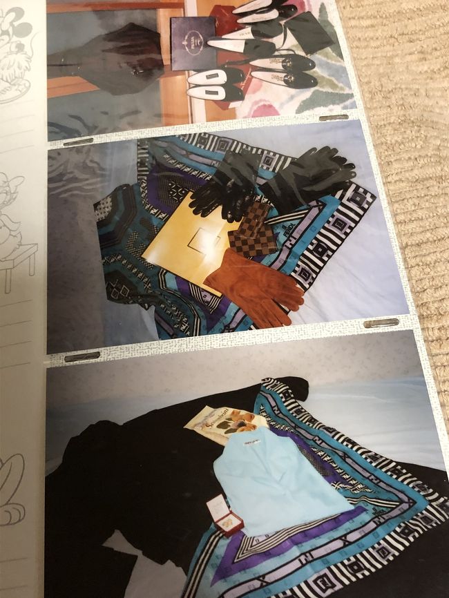 この旅は、結構買いましたねー！<br />帰ってからのお支払いも大変でした。^^<br />フェラガモ、プラダの靴<br />マンダリーナ・ダックのリュック<br />フェンディのスカーフ<br />ヴィトンの定期入れとキーケース<br />セルモネータの手袋たち<br />マックス・マーラーのトレンチ<br />ナラ・カミーチェのブラウス<br />金細工のイヤリング　などなど…<br /><br />景色・歴史・美術・食事・買物と<br />旅の楽しみの全てが謳歌出来るイタリア<br /><br />ツアーなので旅で出会った現地の方は<br />主にガイドさんやドライバーさんですが<br />コロナの被害の大きさでは上位に<br />上げられるイタリア…<br />20年以上前の出逢いですが<br />皆さんどうされてるかなぁ。。と…<br />ただ無事を祈るだけしかできませんが…<br /><br />又、イタリアに行きたいという願いも<br />込めて、備忘録 第10弾 完結とさせて<br />頂きます。