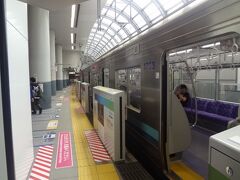 渋谷駅　井の頭線　吉祥寺行き　普通電車