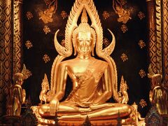 ワット・プラシー・ラタナー・マハタート寺院

カンボジアのアンコール朝から自立する形で13-14世紀ごろに栄えたスコータイ朝。その中心都市でもあったピッサヌロークには”タイで最も美しい仏像”と言われるワットヤイと言う仏像がある。
