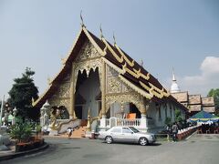 ワット・プラ・シン

チェンマイ市内で最も大きな寺院。