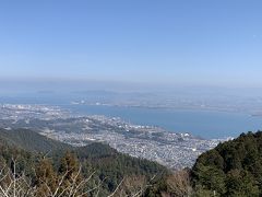 暑くて仕方がないので入口近くの売店で抹茶アイスを食べてケーブルカーへ向かう。12:30のケーブルカーに間に合った！
早歩きで歩けば2時間で東塔、西塔を拝観できることがわかりました。疲れない速さで歩くなら＋1時間、ゆっくり拝観するなら＋さらに30分～1時間というところでしょうか。

★現在　12:20