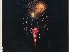 【1985年7月】

この日は洞爺湖で花火を観た。
たしか毎日、花火を上げていたハズ。