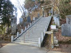 7:48
御岳山の「武蔵御嶽神社」。
昨日、参拝したので、今日はスルーして‥