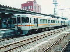 2001.08.13　亀山
もちろん関西本線の普通列車といえばコレなのだが…