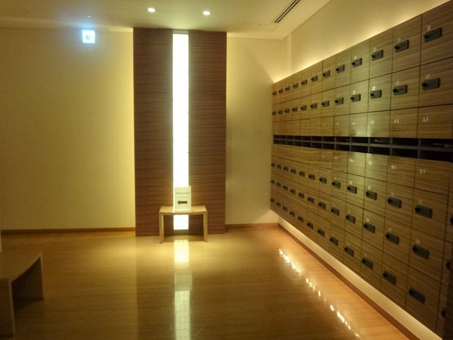コンラッド東京 宿泊記 4 ピンクのパンケーキ 誕生日ケーキ エグゼクティブラウンジ セリーズ の朝食 水月スパ プール ジム サウナ 汐留 東京 の旅行記 ブログ By リンリンベルベルさん フォートラベル