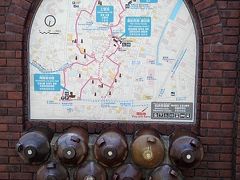 名鉄『常滑駅』前には、このような常滑ならではの案内地図が設置されていました。