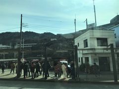 箱根湯本駅
観光客が行き交っています。