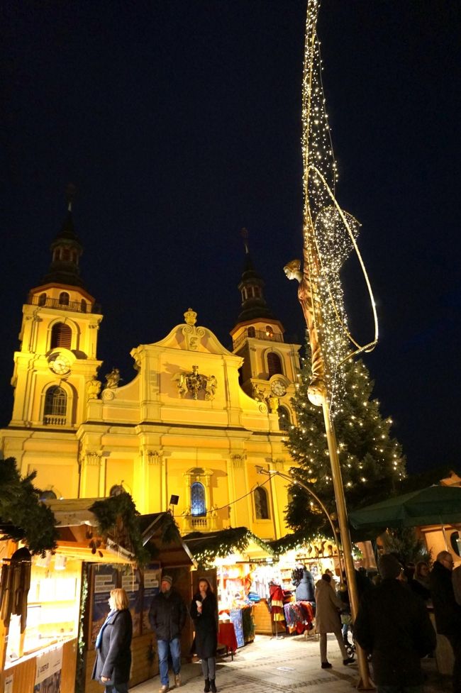 天使の足元を通って、