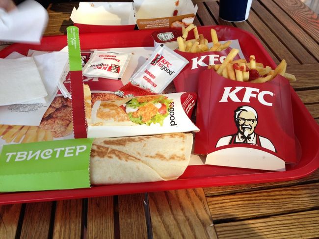 フードコードでそのままお昼ご飯。