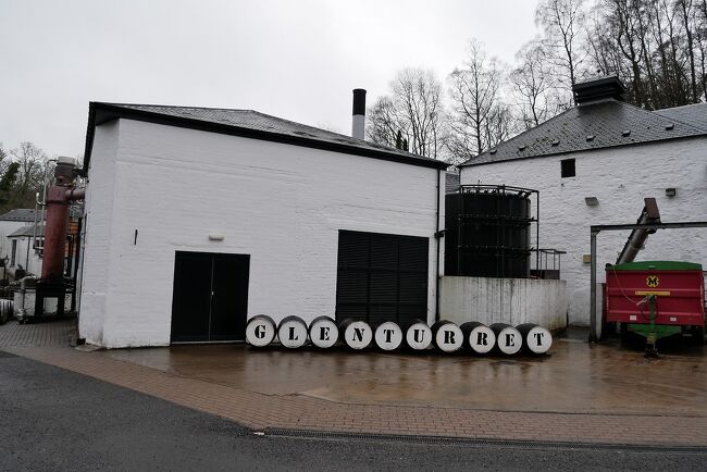 今回の旅の蒸溜所訪問の最終地は、エディンバラの北西にあるこの蒸溜所です<br /><br />グレンタレット（Glenturret）蒸溜所です
