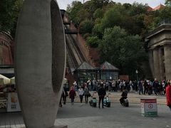 麓にある広場が、各地への基準点となっています。日本でいう東京の日本橋みたいなところですね。