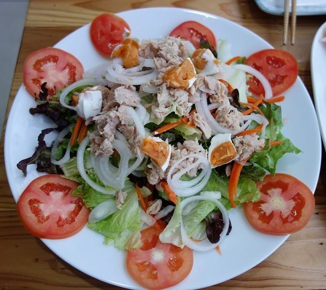 ツナサラダ．．．初めて食べたが美味しいです〇<br />