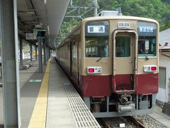 新藤原駅からは東武鉄道の日光行き。PHOは下今市駅で下車しますが、其処から先は進行方向が逆になり、乗り換えずに日光へ行けるようになっています