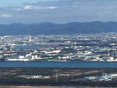 その後、何も予定がなかったのですが
帰り道、田原町の蔵王山展望台からお天気の良い日は富士山が見えるとテレビでやってたのを思い出し寄ってみました

が、見えませんでした
それでも、ここ、それだけじゃない