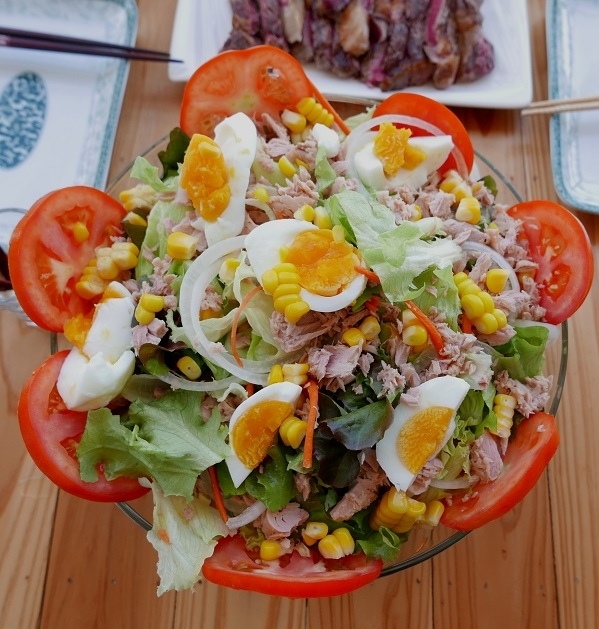 ツナサラダ　　．．．豪華絢爛大盛で食べきれんよ◎<br />