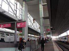 と言うことで、ゲント駅に到着です。10時55分。

ブリュッセル南駅を出発したのが10時26分。列車で約30分。