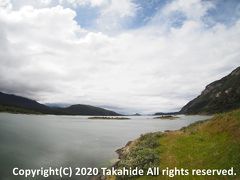 ラパタヤ湾(Bahía Lapataia)

フィヨルド(fjord)の湾です。
奥はビーグル水道(Canal Beagle)です。


ラパタヤ湾：https://translate.google.co.jp/translate?hl=ja&sl=es&tl=en&u=https%3A%2F%2Fes.wikipedia.org%2Fwiki%2FRío_Lapataia
フィヨルド：https://ja.wikipedia.org/wiki/%E3%83%95%E3%82%A3%E3%83%A8%E3%83%AB%E3%83%89
ビーグル水道：https://ja.wikipedia.org/wiki/%E3%83%93%E3%83%BC%E3%82%B0%E3%83%AB%E6%B0%B4%E9%81%93