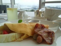 相変わらず贅沢な眺めのご飯(((o(*ﾟ▽ﾟ*)o)))
美味しかった…！
