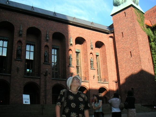 今日はストックホルム市内の市庁舎へ。