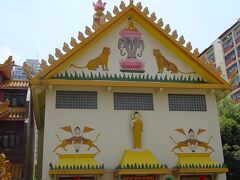 そして『千燈寺院』へ。
タイとシンガポールの仏教が調和した寺院だそうです。