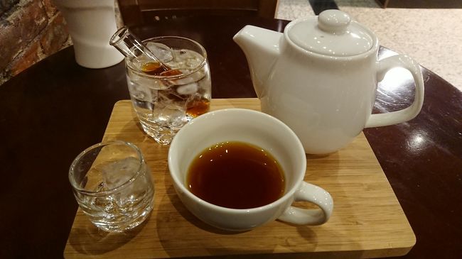 廸化街方面に引き返し、森高砂珈琲へ。<br />シングルオリジンコーヒーを閉店時間まで楽しみました。