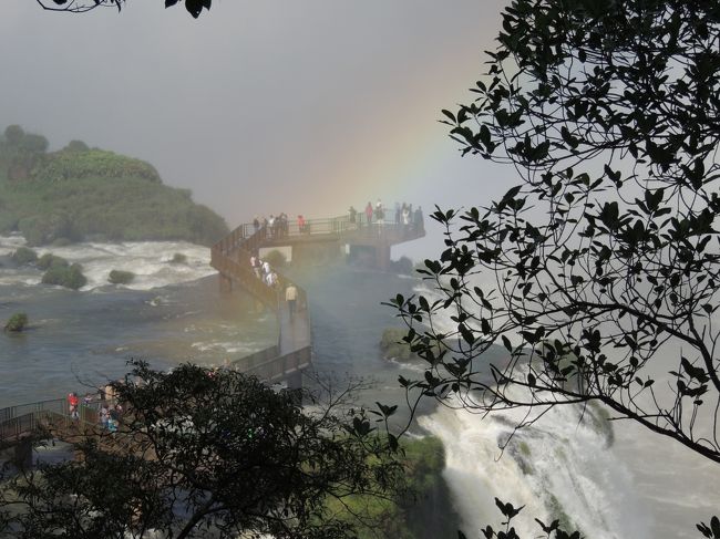 6月12日（水）【イグアスの滝】（ブラジル側）<br />オブザベーション・デッキが有りました。