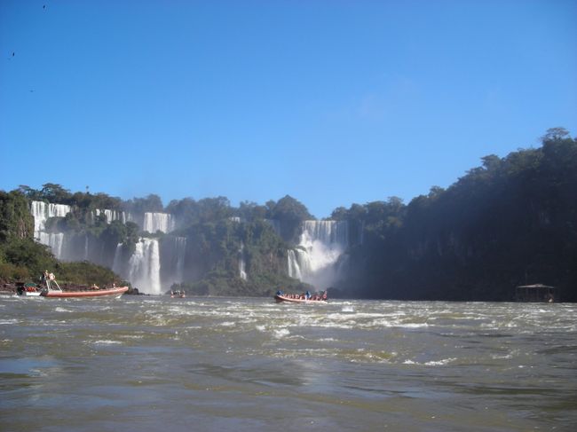 6月12日（水）【イグアスの滝】ボートツアー