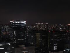東京タワー、東京スカイツリー、レインボーブリッジが同時に見える凄い部屋。
どれも一部分だけど。。。