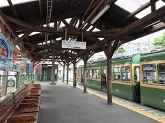 江ノ島駅で交換停車