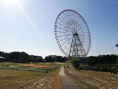 葛西臨海公園と言えばこの観覧車ですね。
これが風車ならオランダっぽい写真が撮れたなと思ったり思わなかったり。