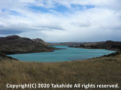 ペオエ湖(Lake Pehoé)

ここから先は遊歩道のみです。


ペオエ湖：https://en.wikipedia.org/wiki/Lake_Pehoé