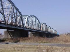 １号線の天竜川鉄橋・・たしか今話題の・・