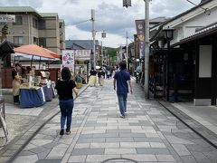 平等院参道にはさらに沢山のお茶屋さんがあります。
