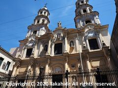 サン・ペドロ・テルモ教会(Iglesia de San Pedro González Telmo)

1734年にイエズス会(Compañía de Jesús)によって最初に建てられた当初の部分が良く残っている教会です。


サン・ペドロ・テルモ教会：https://translate.google.com/translate?hl=ja&sl=es&tl=en&u=https%3A%2F%2Fes.wikipedia.org%2Fwiki%2FIglesia_de_San_Pedro_Telmo_(Buenos_Aires)
