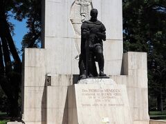 レサマ公園(Parque Lezama)

現在のブエノスアイレス(Buenos Aires)を含むヌエバ・アンダルシア行政区(Gobernación de Nueva Andalucía)における最初のアデランタード(Adelantado)ペドロ・デ・メンドーサ(Pedro de Mendoza y Luján)が上陸した場所と言われています。


レサマ公園：https://en.wikipedia.org/wiki/Lezama_Park
レサマ公園："https://translate.google.com/translate?hl=ja&sl=es&tl=en&u=https%3A%2F%2Fturismo.buenosaires.gob.ar%2Fes%2Fotros-establecimientos%2Fparque-lezama
ヌエバ・アンダルシア行政区：https://en.wikipedia.org/wiki/Governorate_of_New_Andalusia
アデランタード：https://ja.wikipedia.org/wiki/%E3%82%A2%E3%83%87%E3%83%A9%E3%83%B3%E3%82%BF%E3%83%BC%E3%83%89
ペドロ・デ・メンドーサ：https://en.wikipedia.org/wiki/Pedro_de_Mendoza