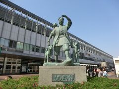 岡山駅東口前広場