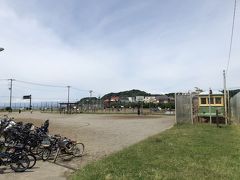 鎌倉海浜公園（由比ヶ浜地区）、由比ガ浜海岸沿いにある公園です。