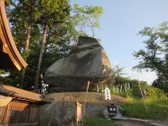 烏帽子岩 (桜山神社)