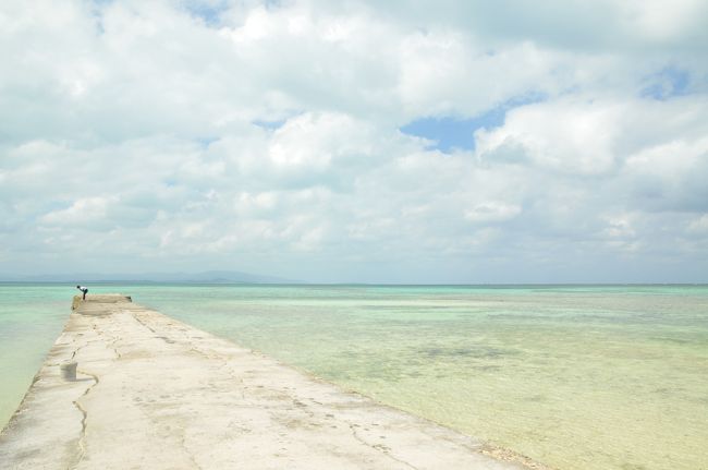 雲が多くて、しばらく待っていたら段々回復して<br /><br />観光客が少ない隙を狙って一枚