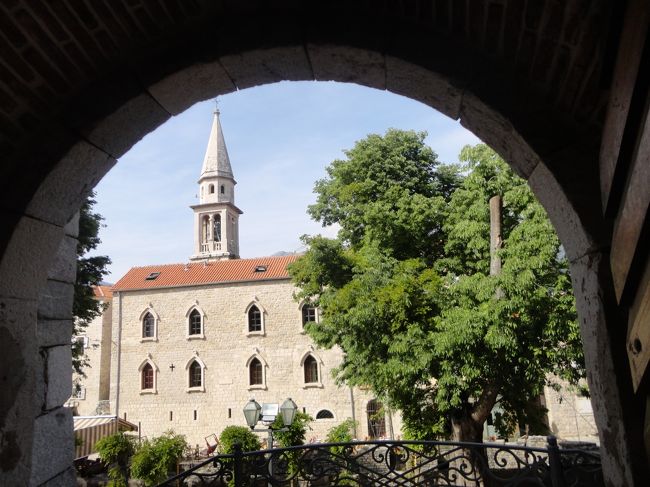 要塞の中から見た旧市街。絵になります。