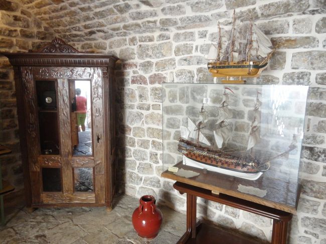 一階部分の内部は海洋博物館になっています。