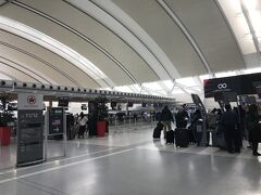 ピアソン空港のロビー
何となくだが、関空を思い出す...